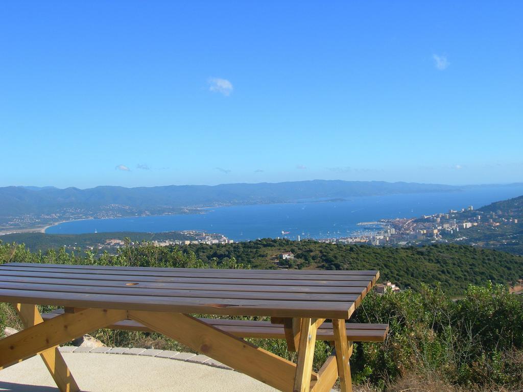 Gites Sassone, Vue Panoramique Sur Ajaccio Et La Mer Alata Quarto foto