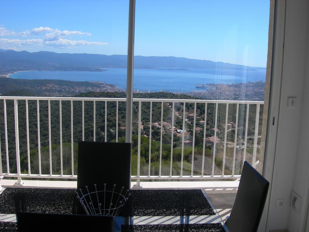 Gites Sassone, Vue Panoramique Sur Ajaccio Et La Mer Alata Quarto foto