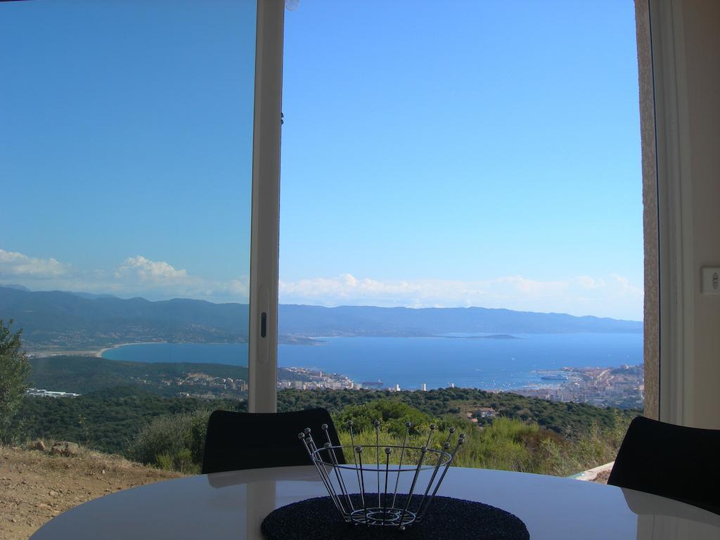 Gites Sassone, Vue Panoramique Sur Ajaccio Et La Mer Alata Quarto foto
